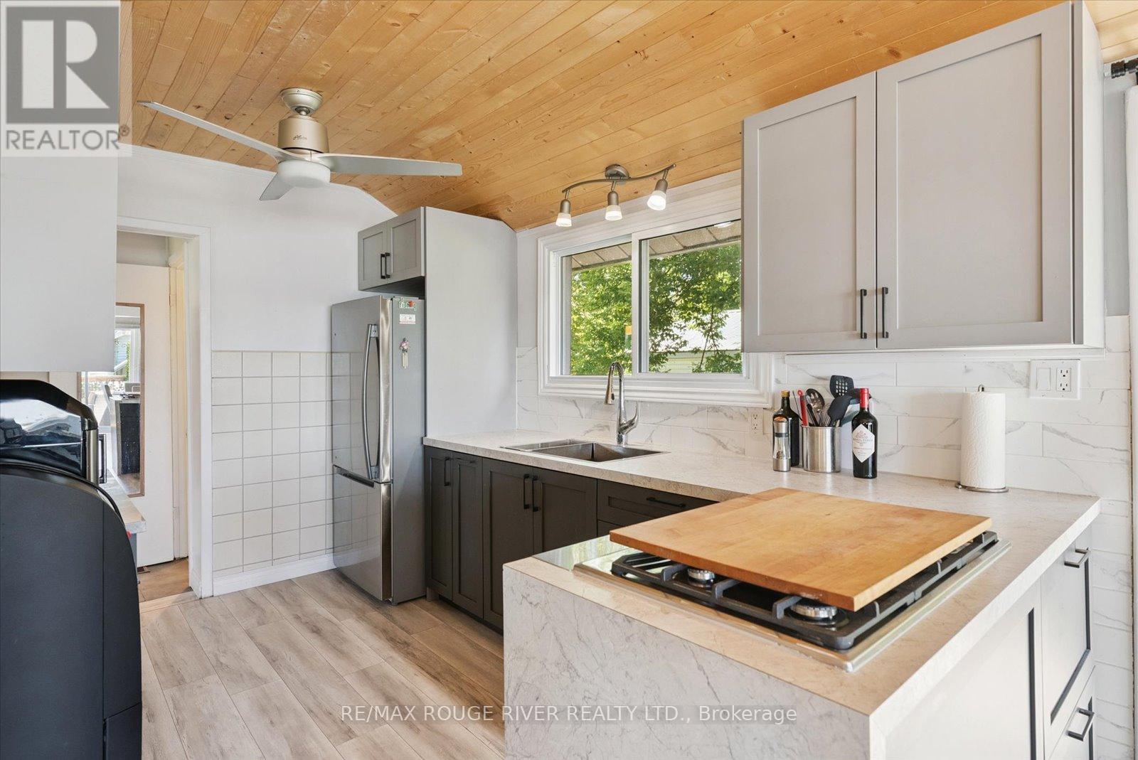 Photo 8 of 3 22 Lake Road, Trent Hills ON