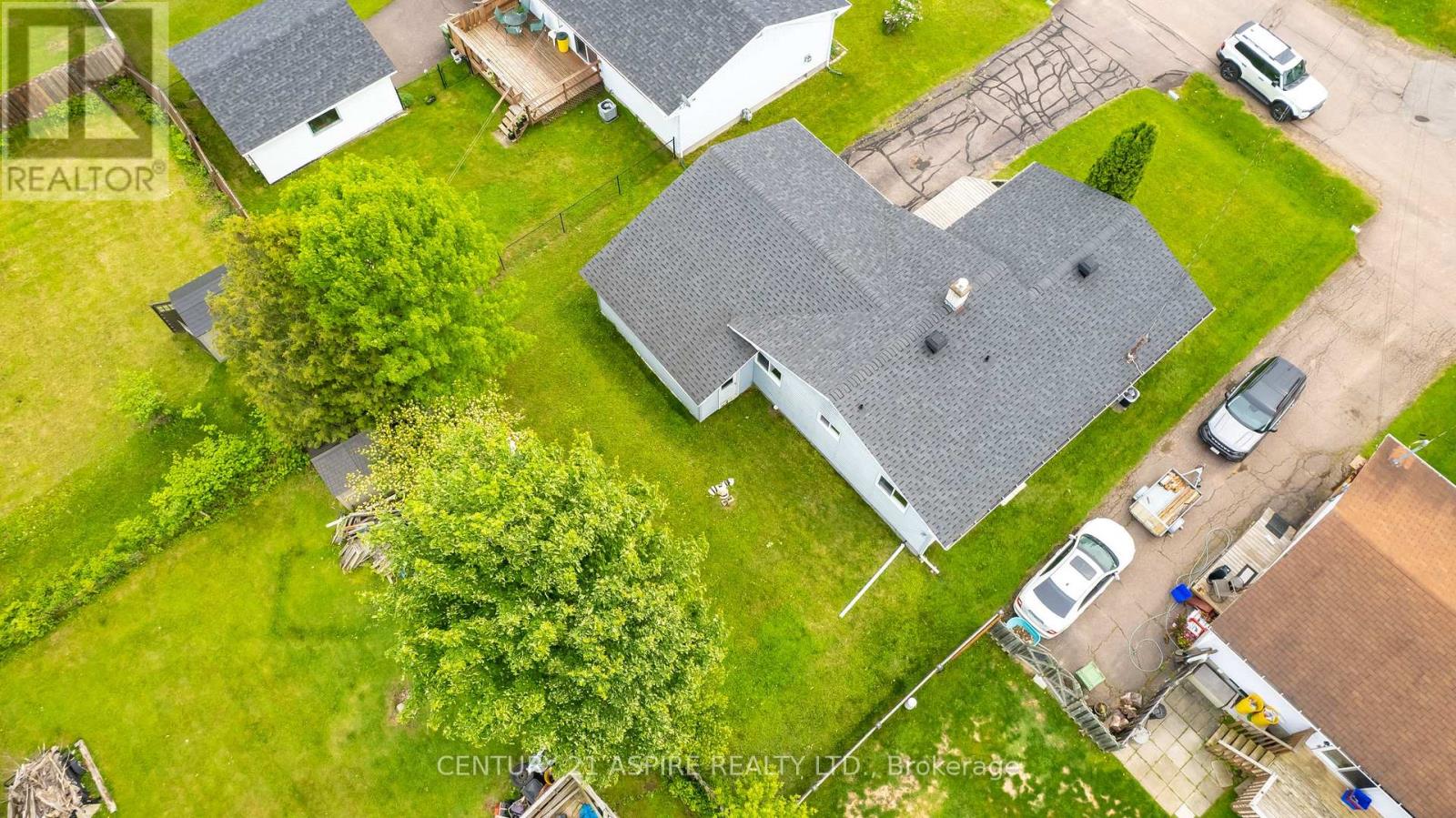 Photo 4 of 123 Ellis Avenue, Pembroke ON