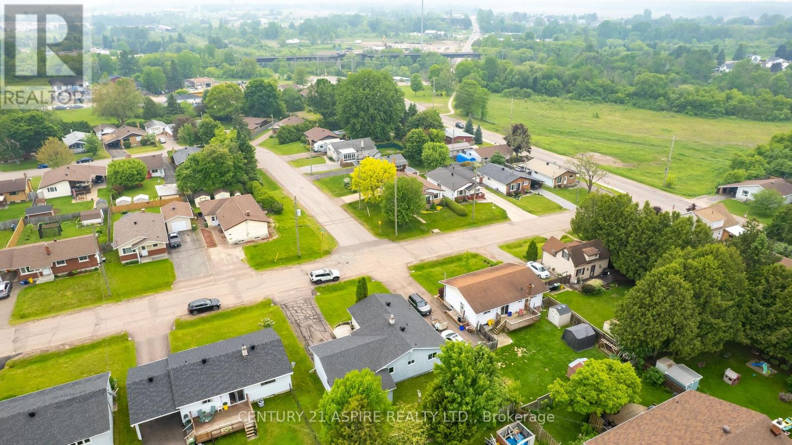 Photo 5 of 123 Ellis Avenue, Pembroke ON