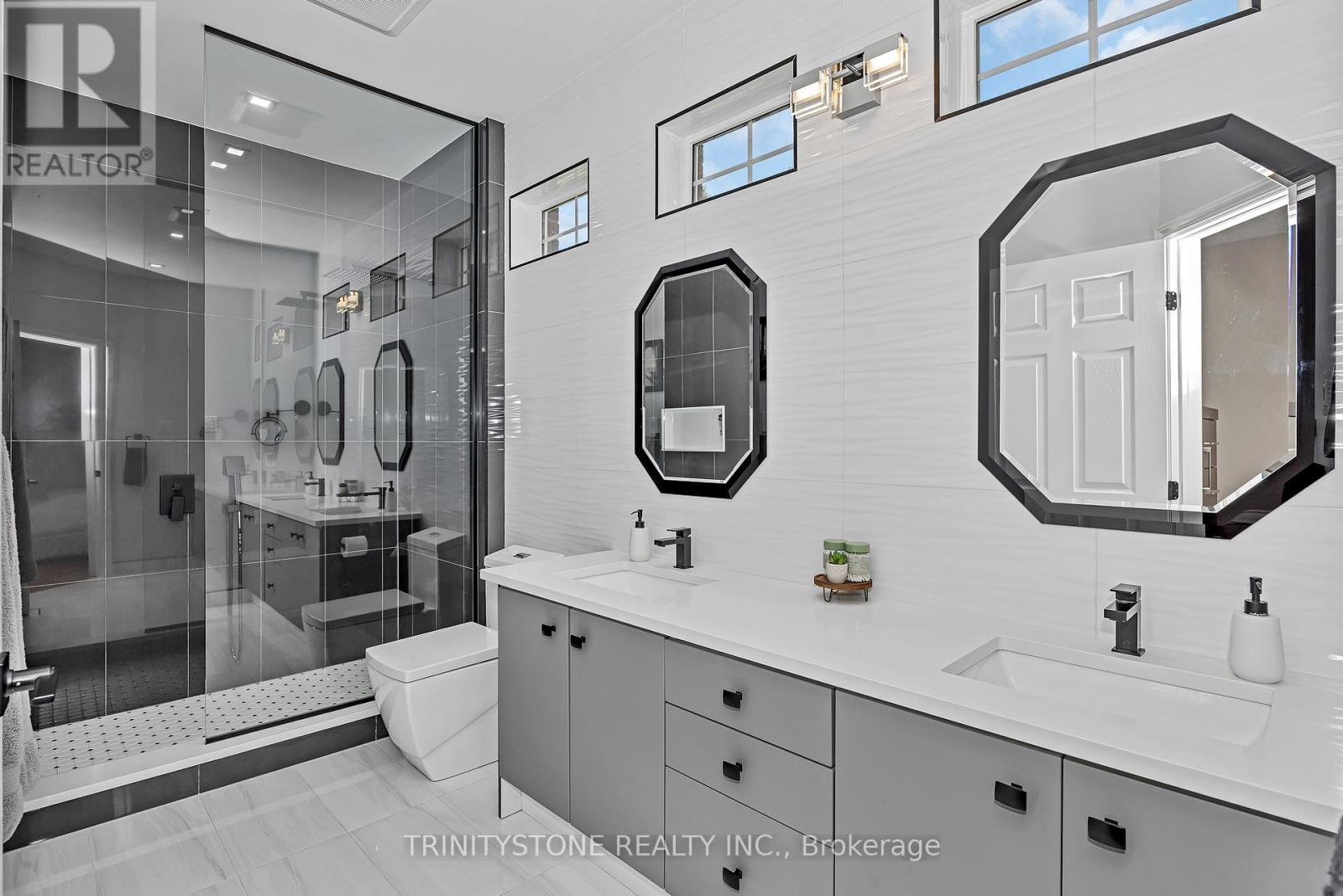 Photo 22 of 36 Sawgrass Circle, Ottawa ON