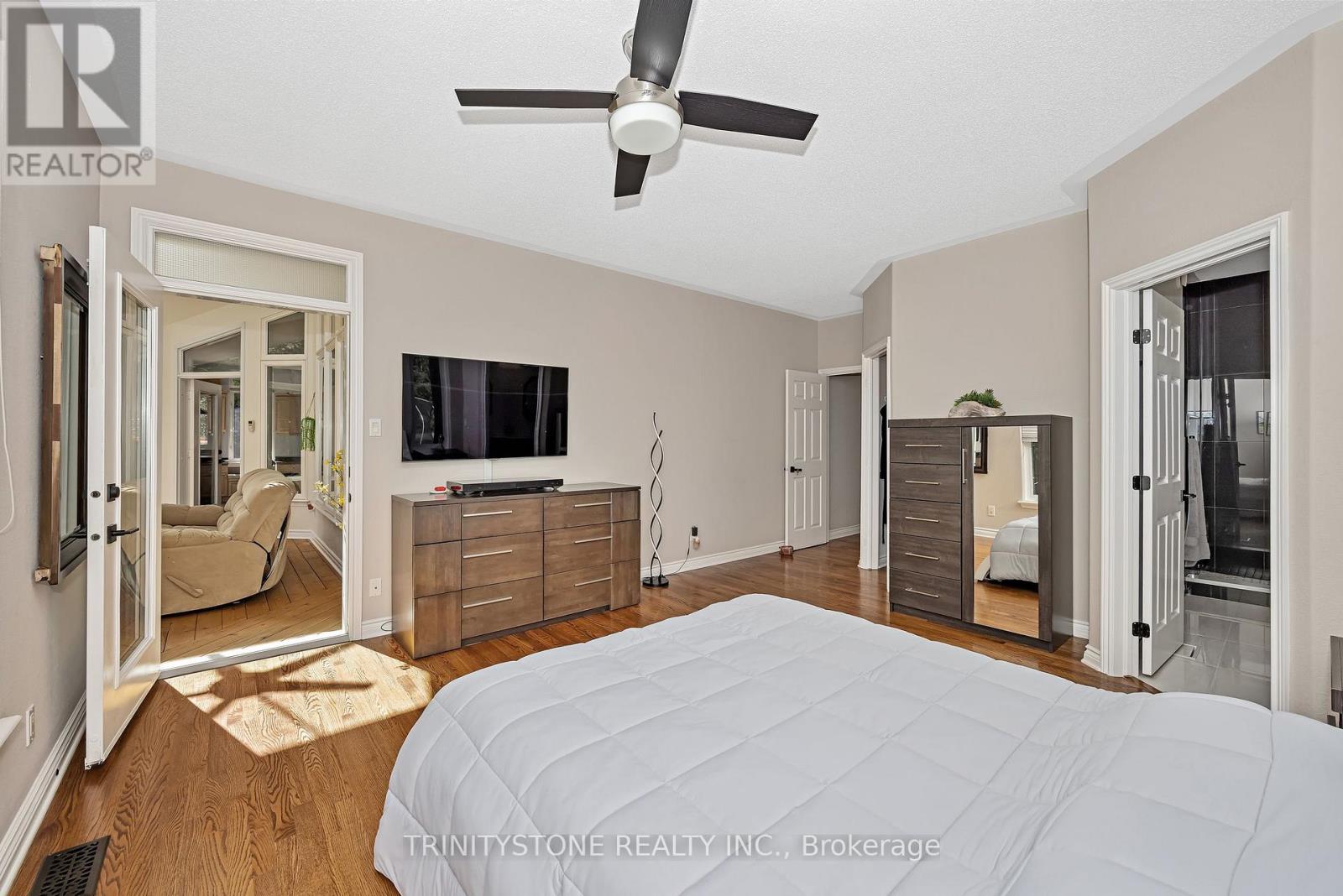 Photo 20 of 36 Sawgrass Circle, Ottawa ON