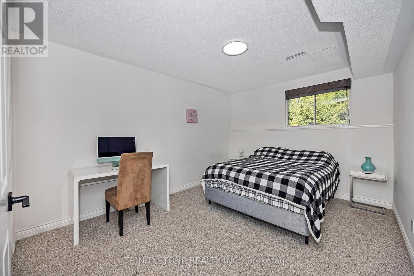 Photo 36 of 36 Sawgrass Circle, Ottawa ON