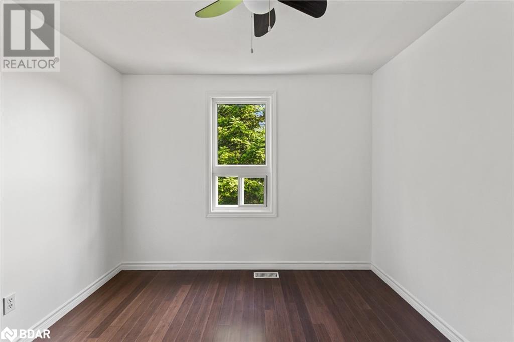 Photo 33 of 336 Tiffin Street, Barrie ON