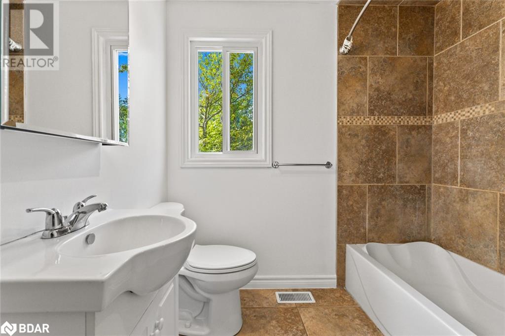 Photo 2 of 336 Tiffin Street, Barrie ON