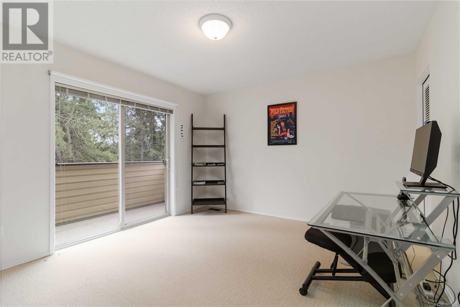 103 2345 Cedar Hill Cross Rd, Oak Bay