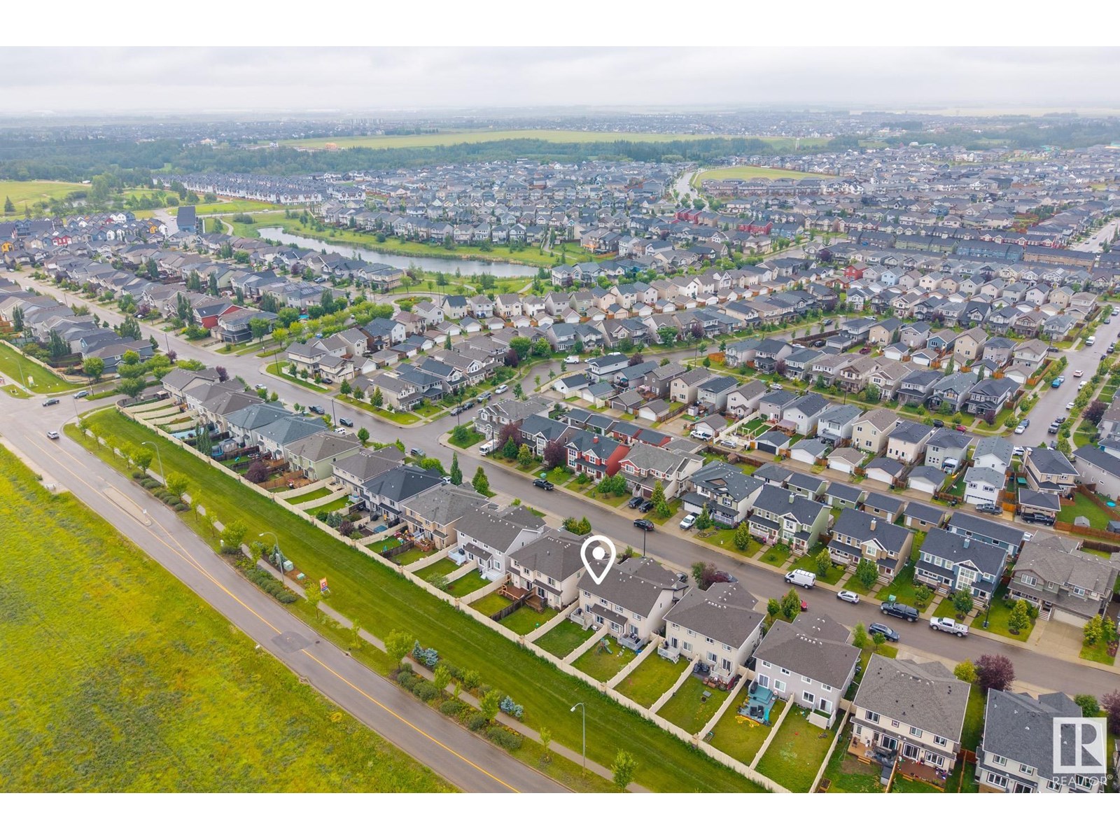 Photo 9 of 16024 10 Av Sw Sw, Edmonton AB