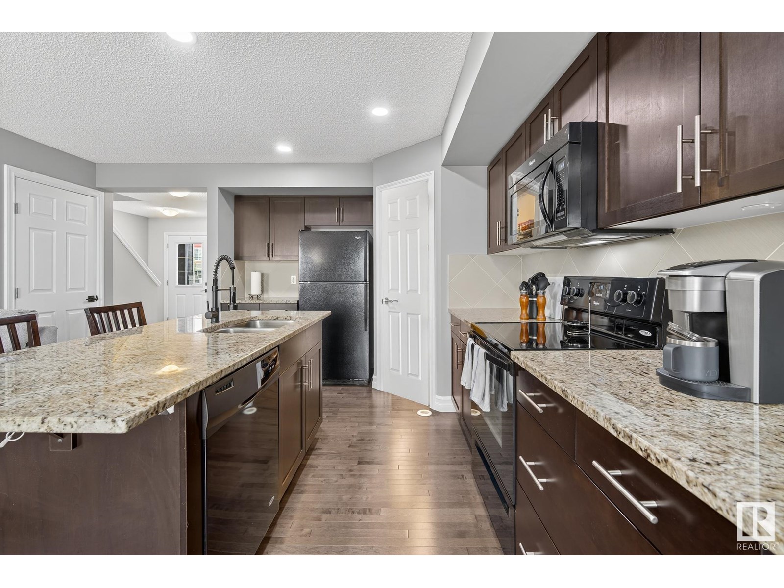 Photo 19 of 16024 10 Av Sw Sw, Edmonton AB