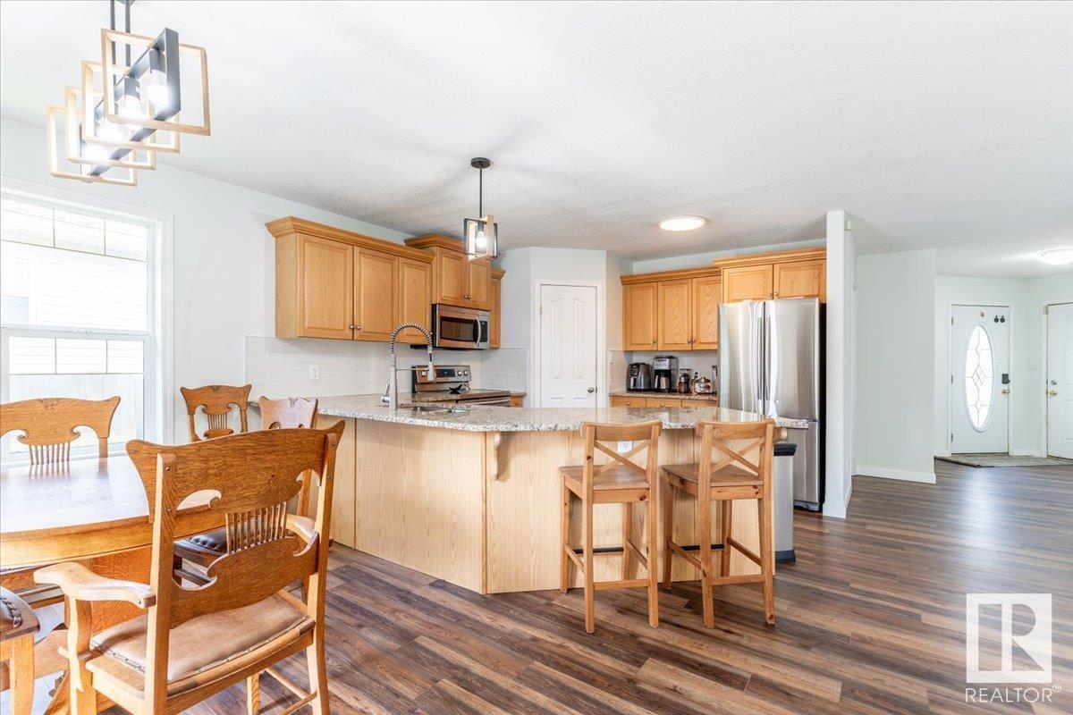 Photo 20 of 16 Westview Dr, Calmar AB