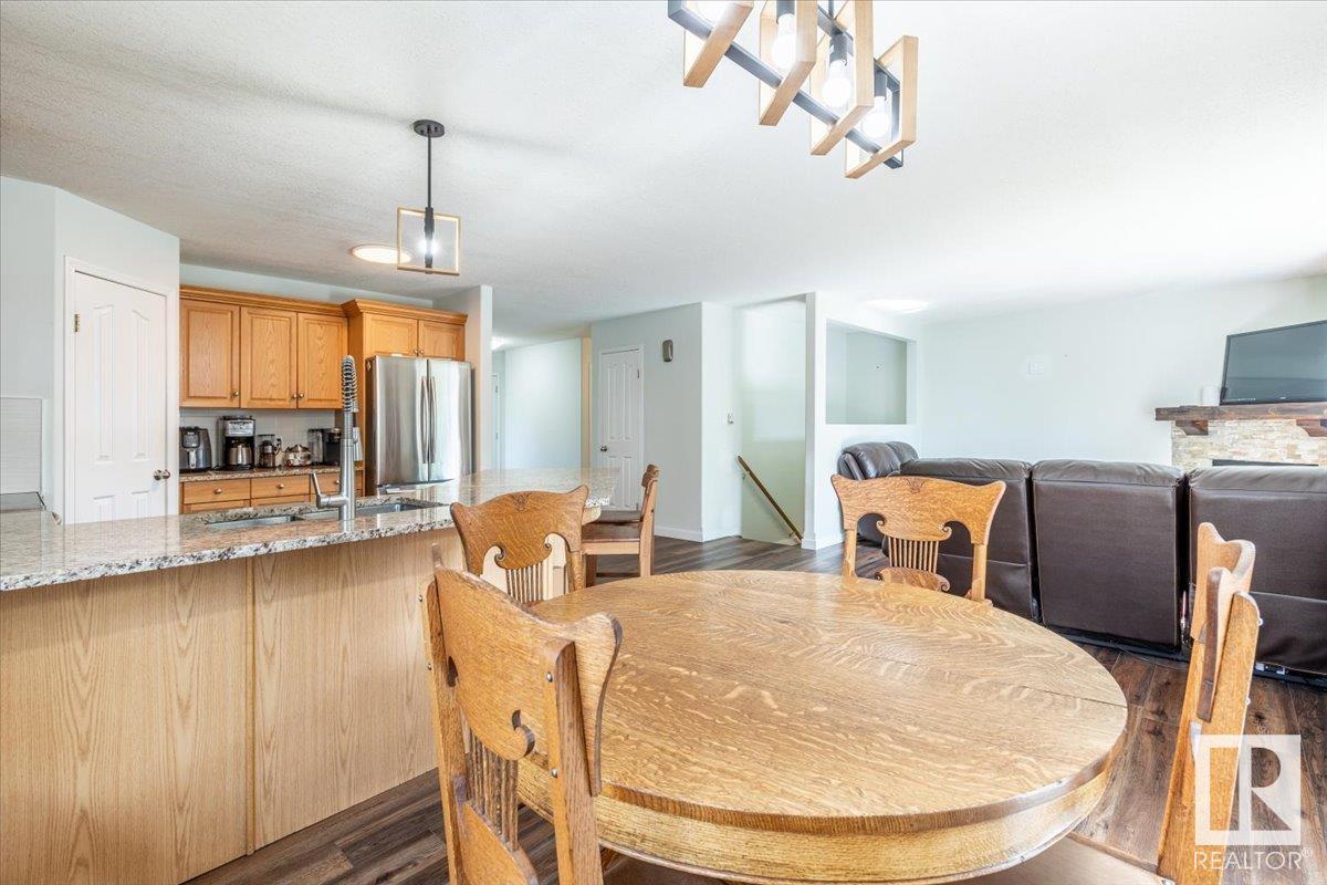 Photo 21 of 16 Westview Dr, Calmar AB