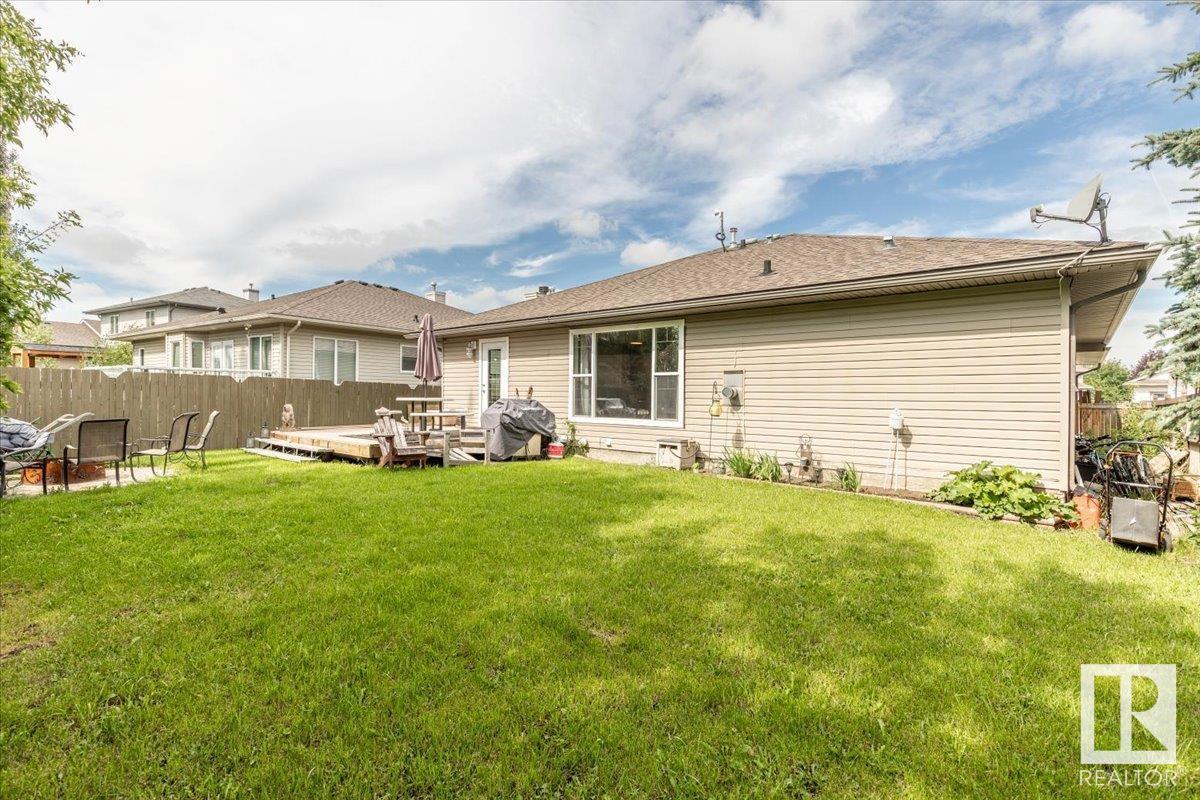 Photo 7 of 16 Westview Dr, Calmar AB