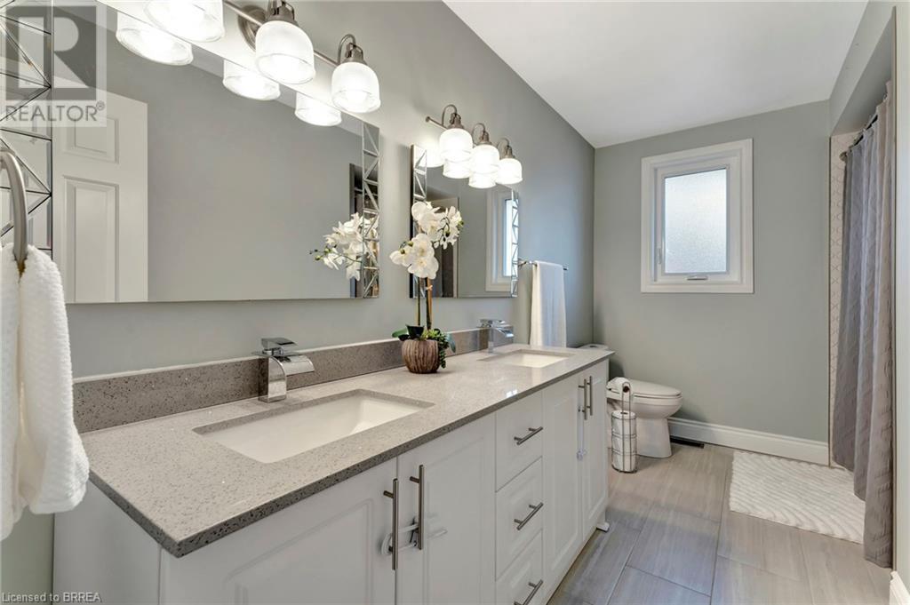 Photo 24 of 14 Federal Street, Stoney Creek ON