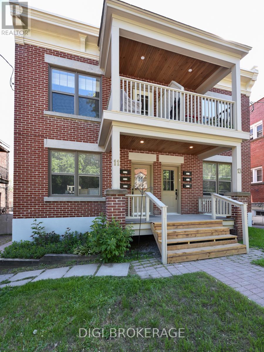 11 (left) and 13 (right) Acacia Ave Ottawa