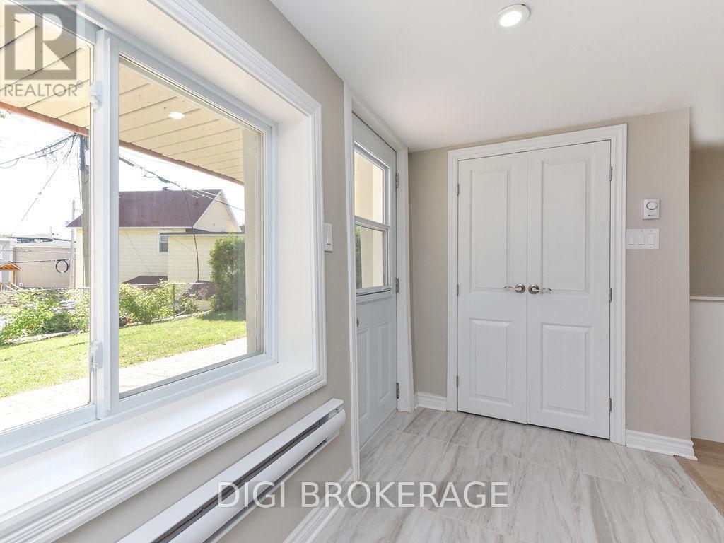 Photo 13 of 11 1 2 3 13 1 2 3 11 13 Acacia Avenue, Ottawa ON