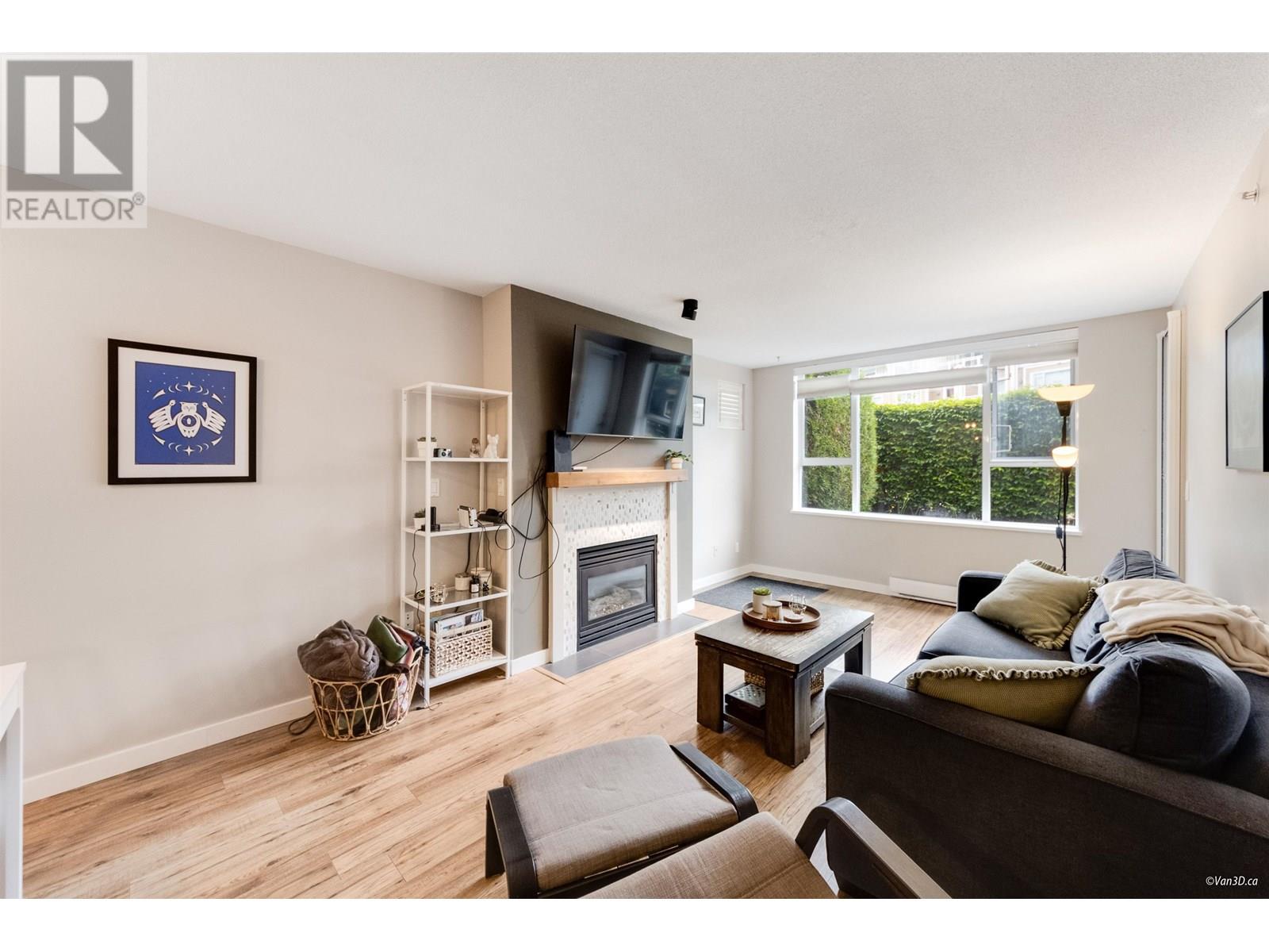 Photo 13 of 103 3608 Deercrest Drive, North Vancouver BC