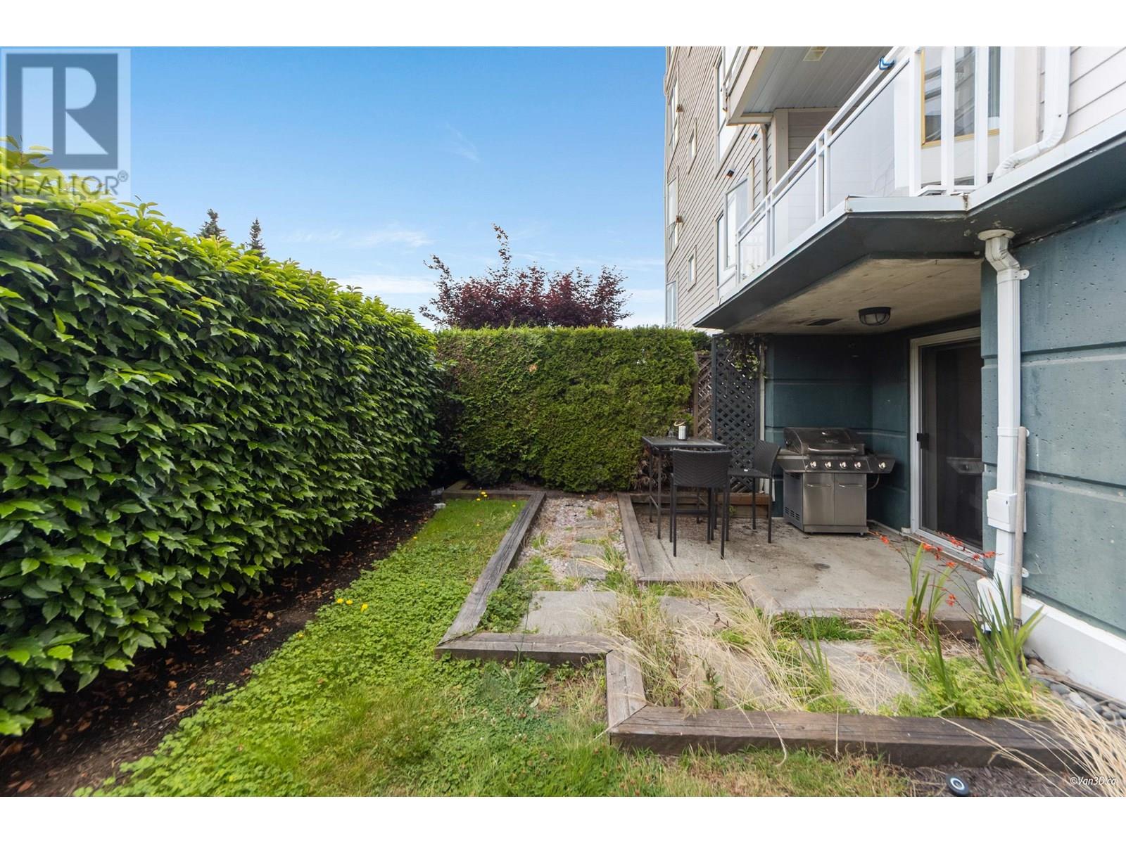 Photo 16 of 103 3608 Deercrest Drive, North Vancouver BC