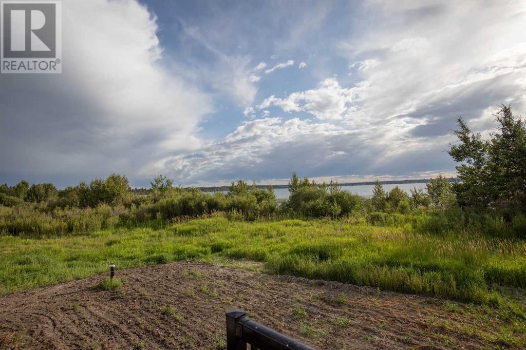 Photo 6 of 10 Twin Rose Court, Jarvis Bay AB