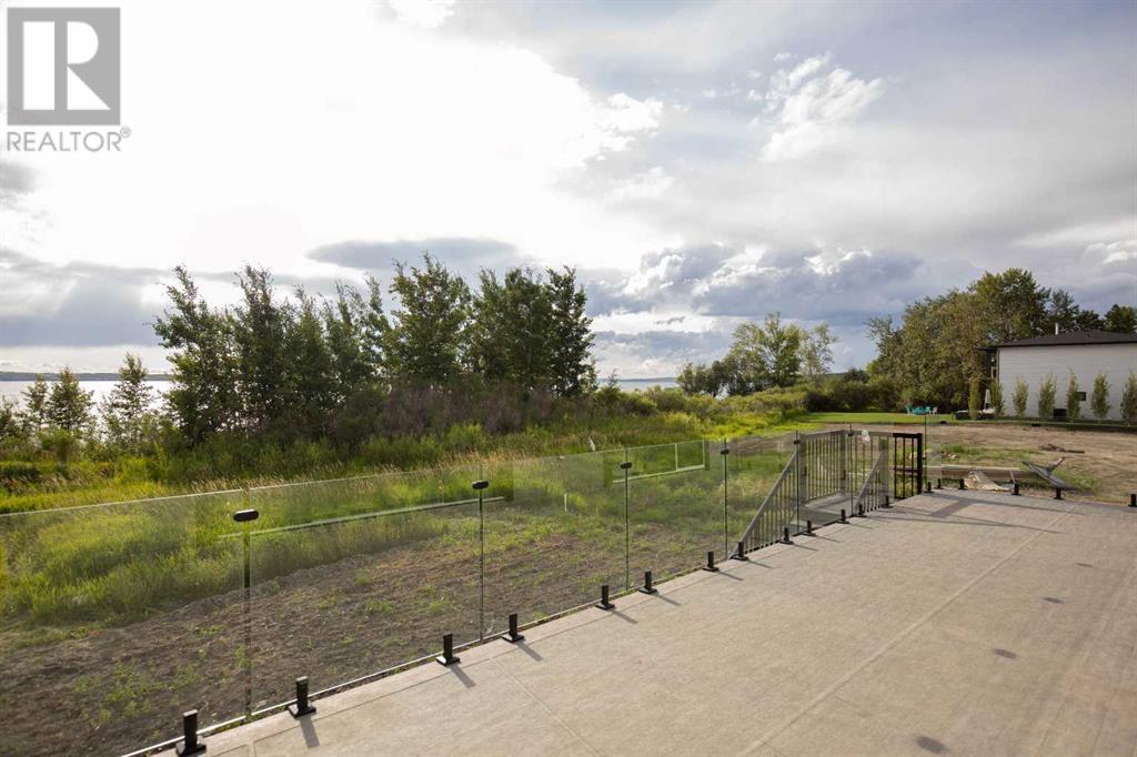 Photo 8 of 10 Twin Rose Court, Jarvis Bay AB