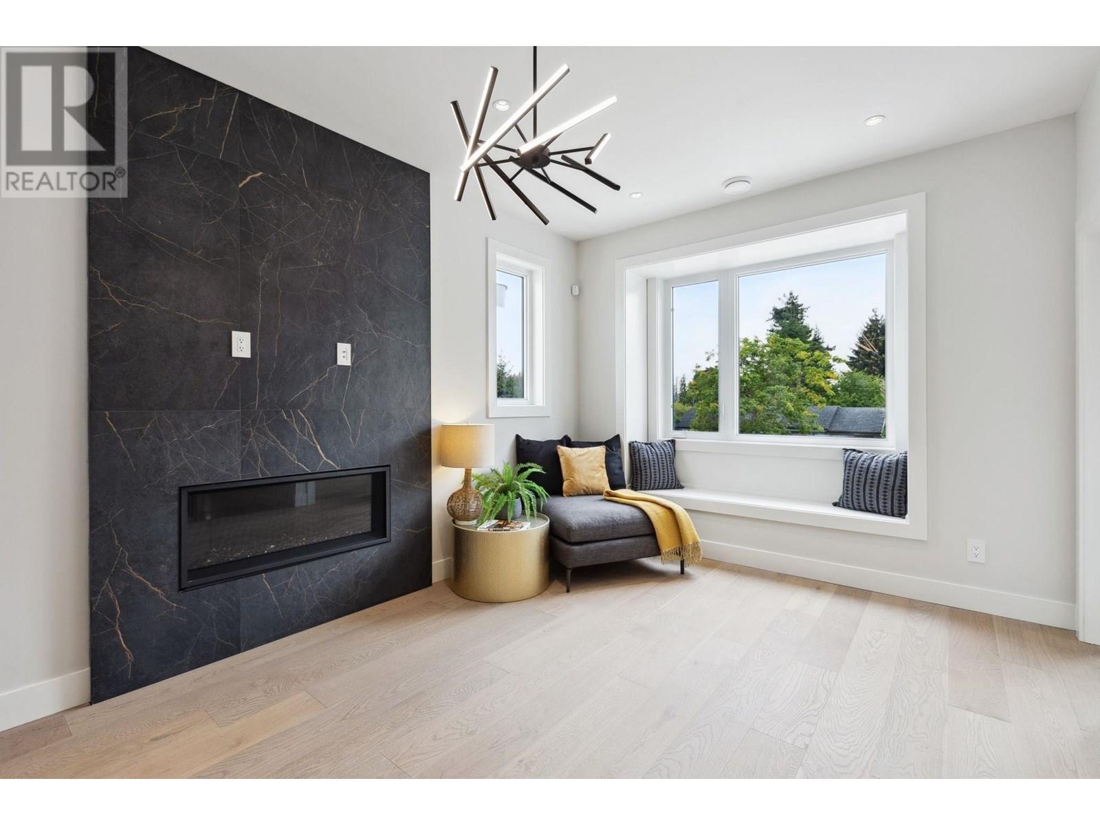 Photo 9 of 1330 W 15th Street, North Vancouver BC