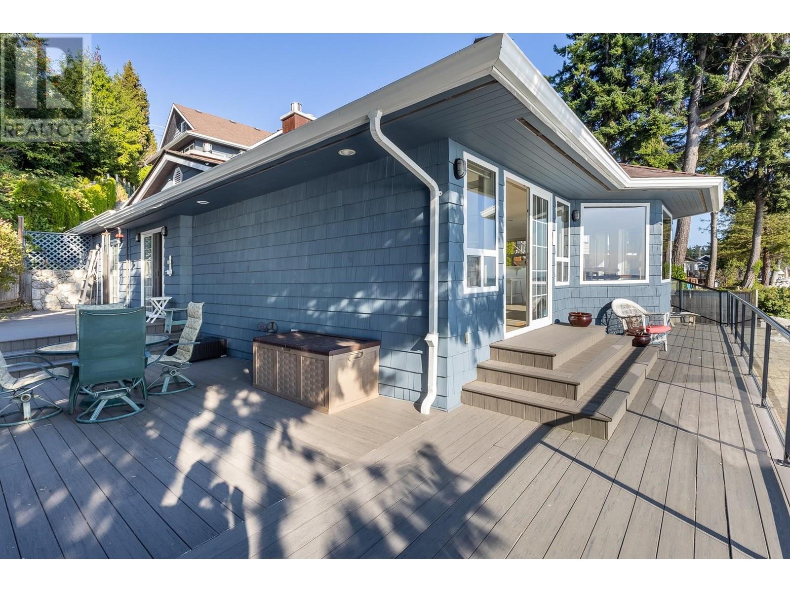4857 SUNSHINE COAST HIGHWAY, Sechelt