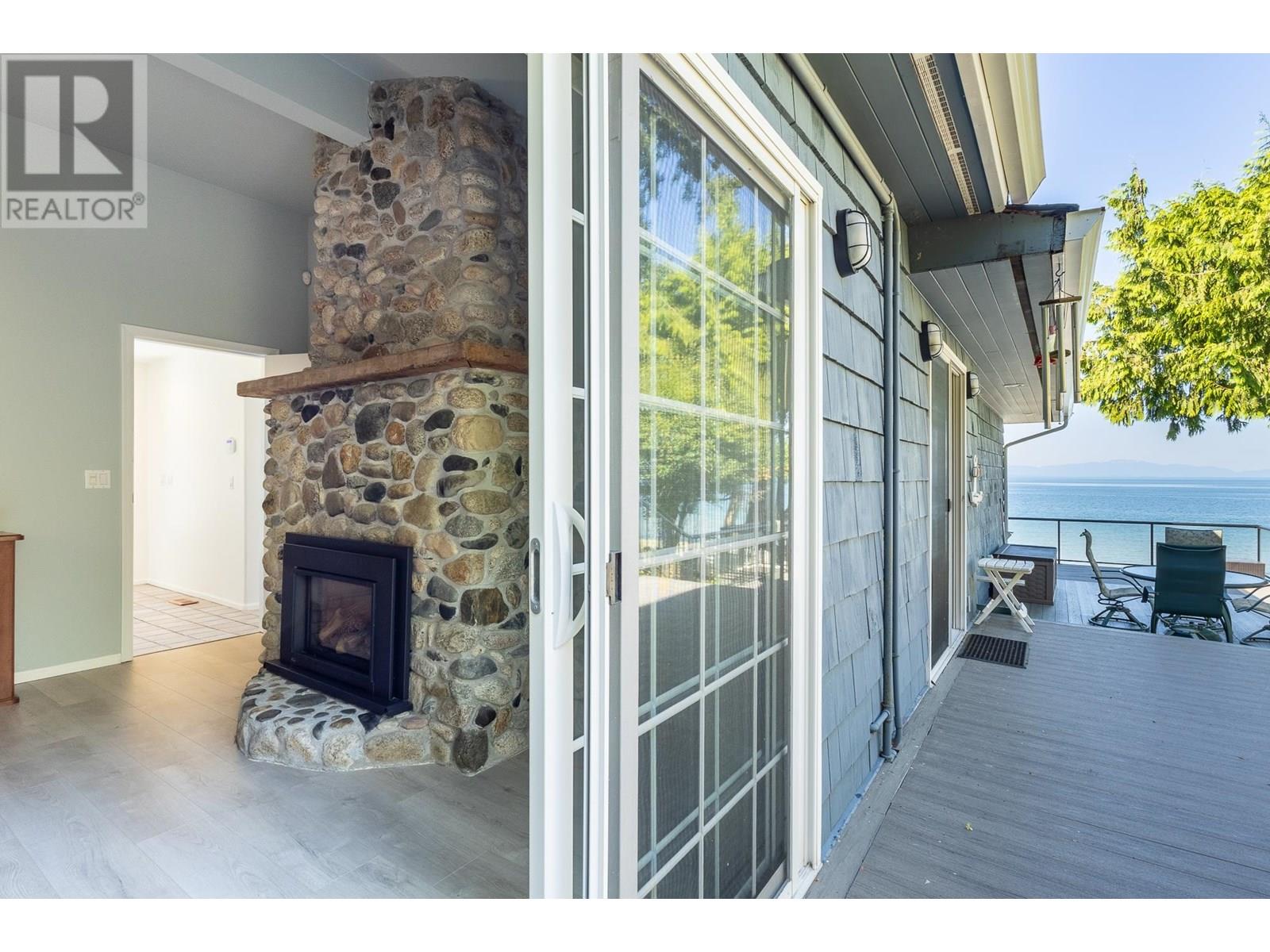 4857 SUNSHINE COAST HIGHWAY, Sechelt