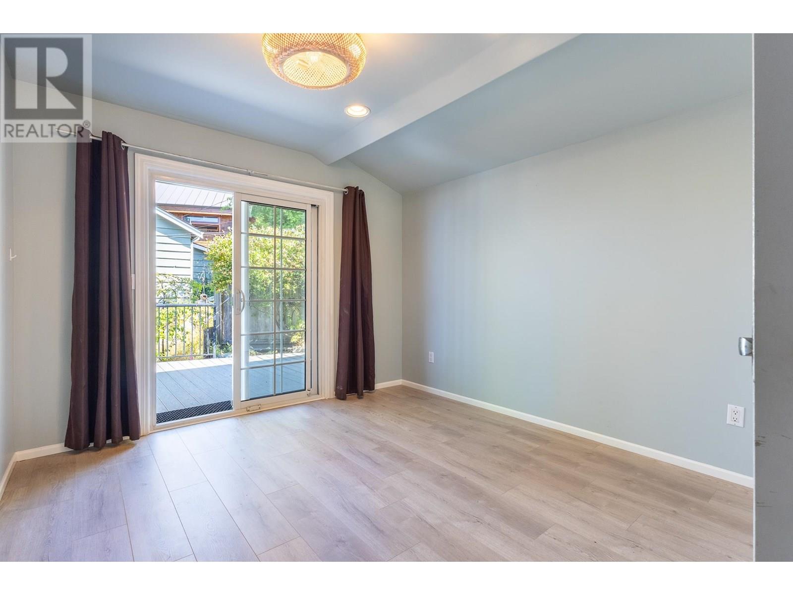 4857 SUNSHINE COAST HIGHWAY, Sechelt