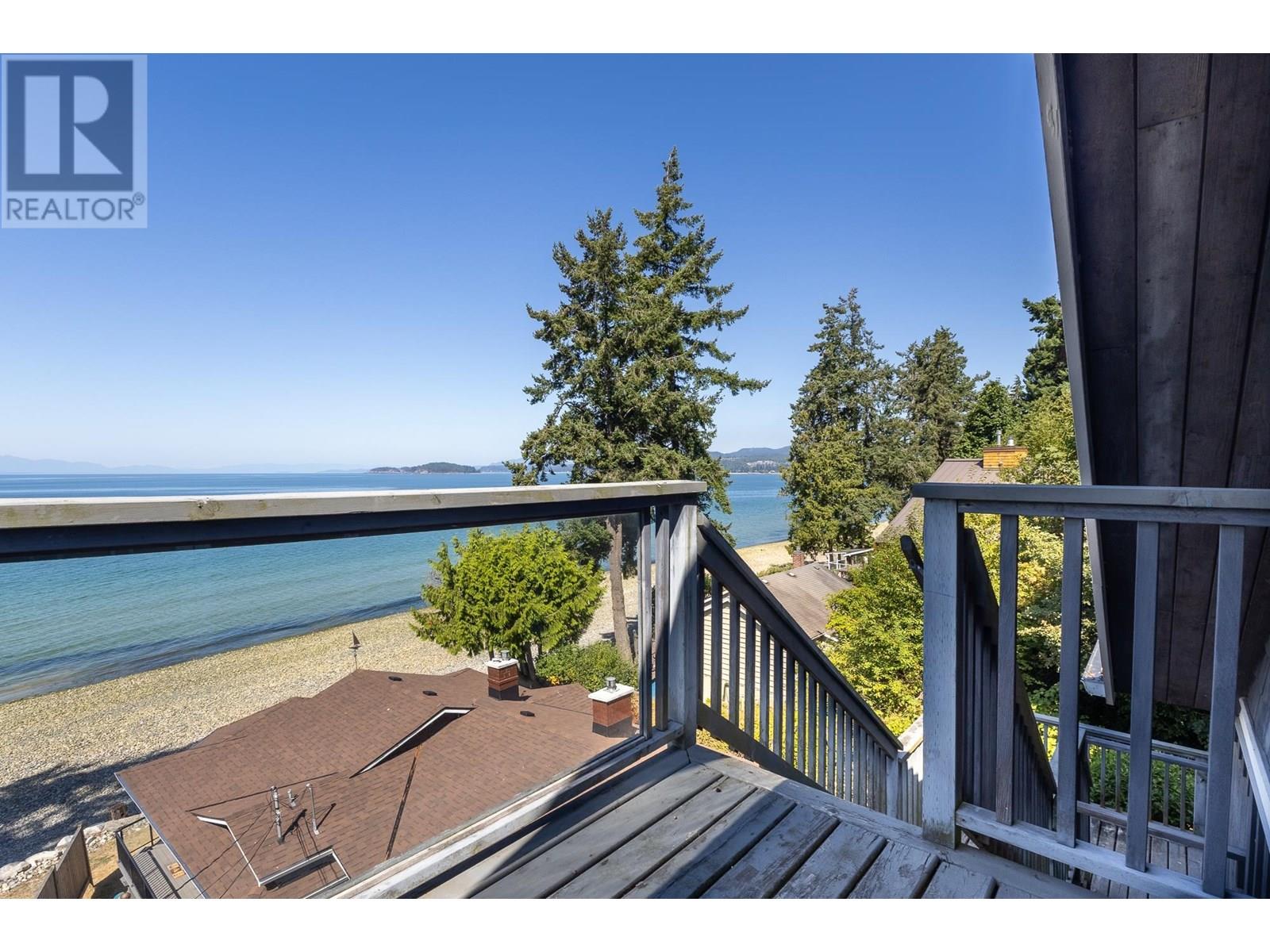 4857 SUNSHINE COAST HIGHWAY, Sechelt