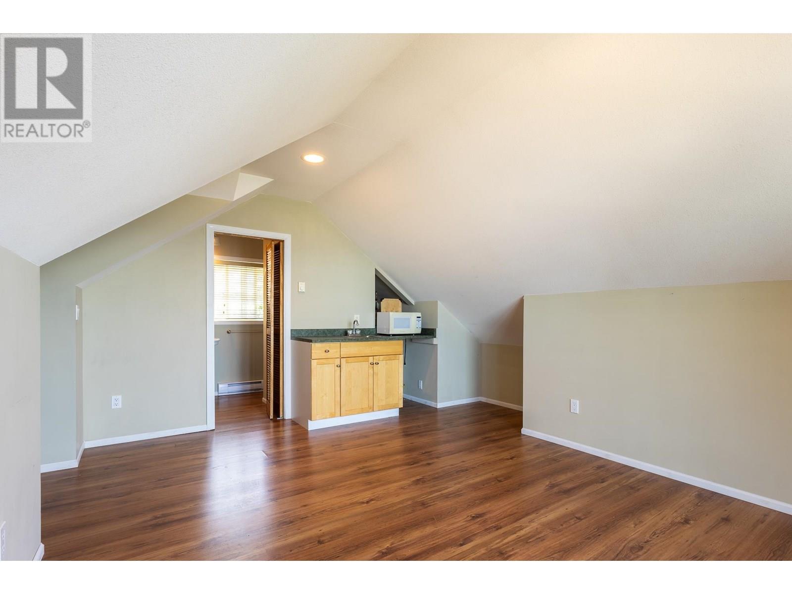 4857 SUNSHINE COAST HIGHWAY, Sechelt