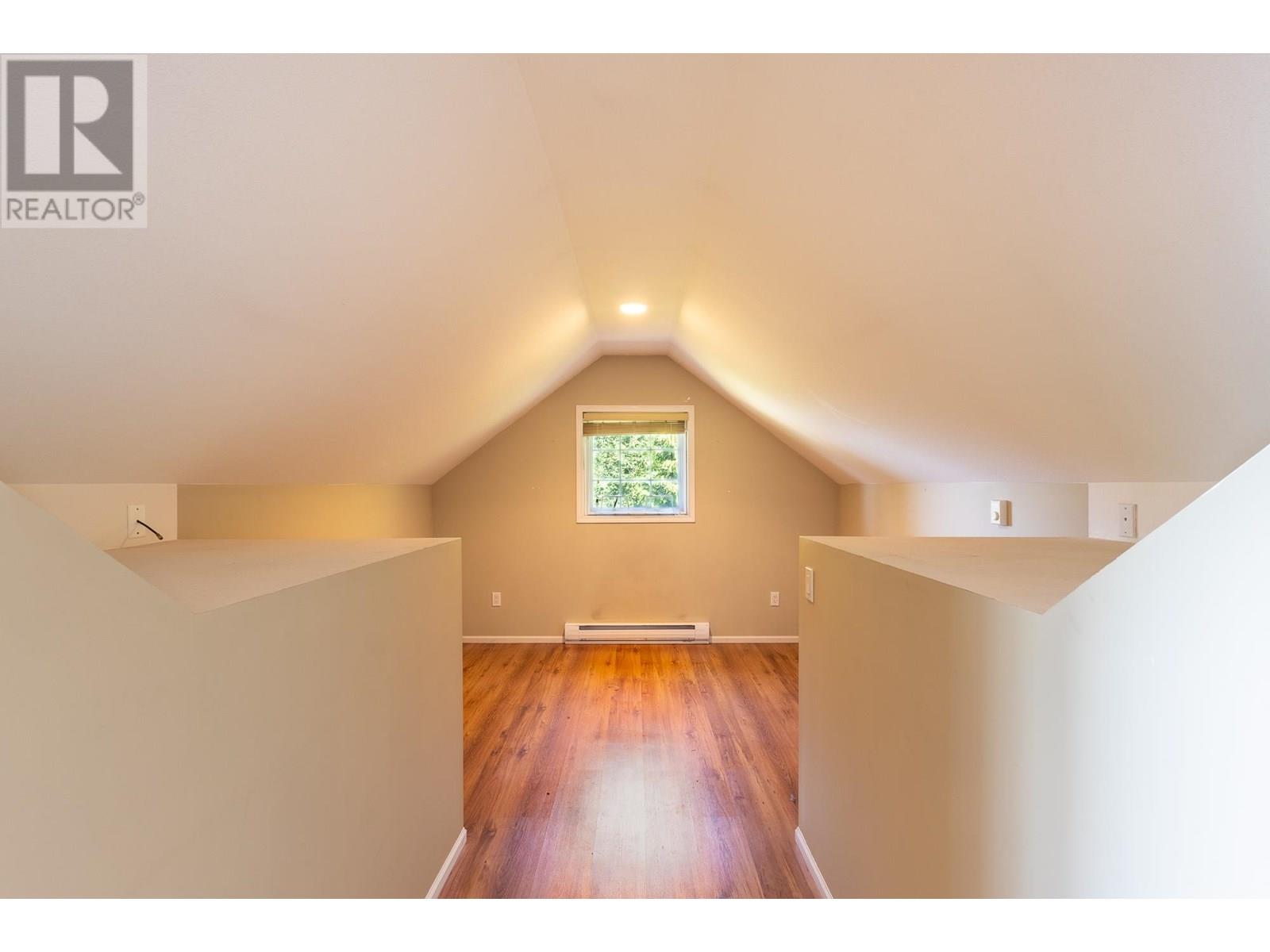 4857 SUNSHINE COAST HIGHWAY, Sechelt