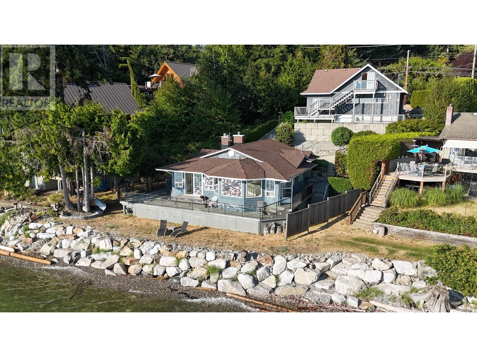 4857 SUNSHINE COAST HIGHWAY, Sechelt