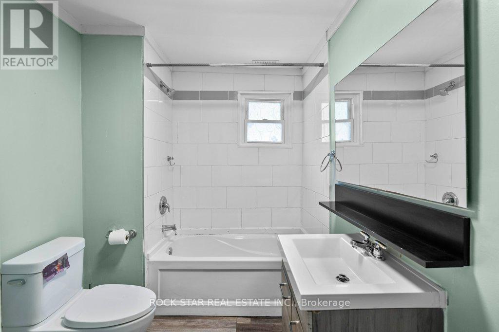 Photo 14 of 69 Teal Avenue, Hamilton ON