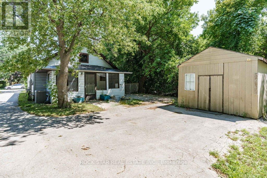 Photo 18 of 69 Teal Avenue, Hamilton ON