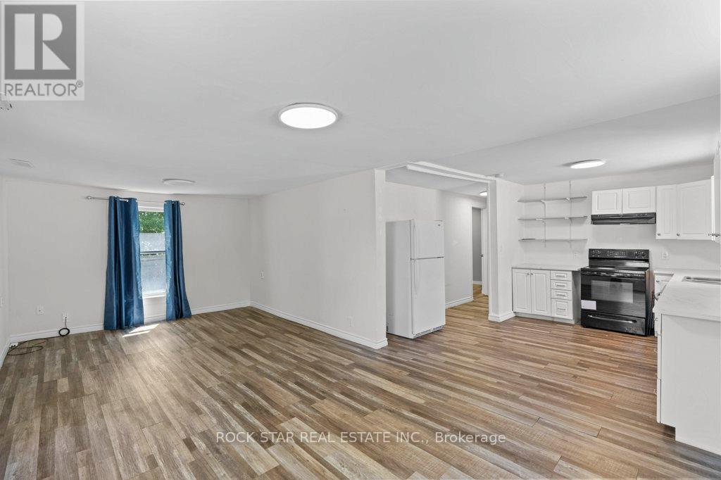 Photo 3 of 69 Teal Avenue, Hamilton ON