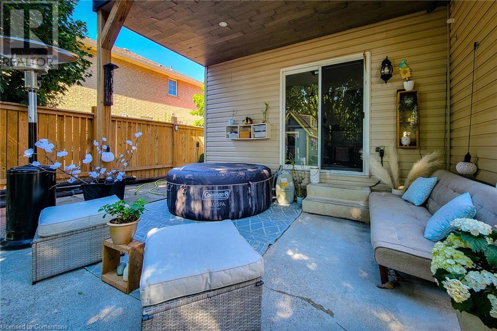 Photo 8 of 4532 Garden Gate Terrace, Beamsville ON