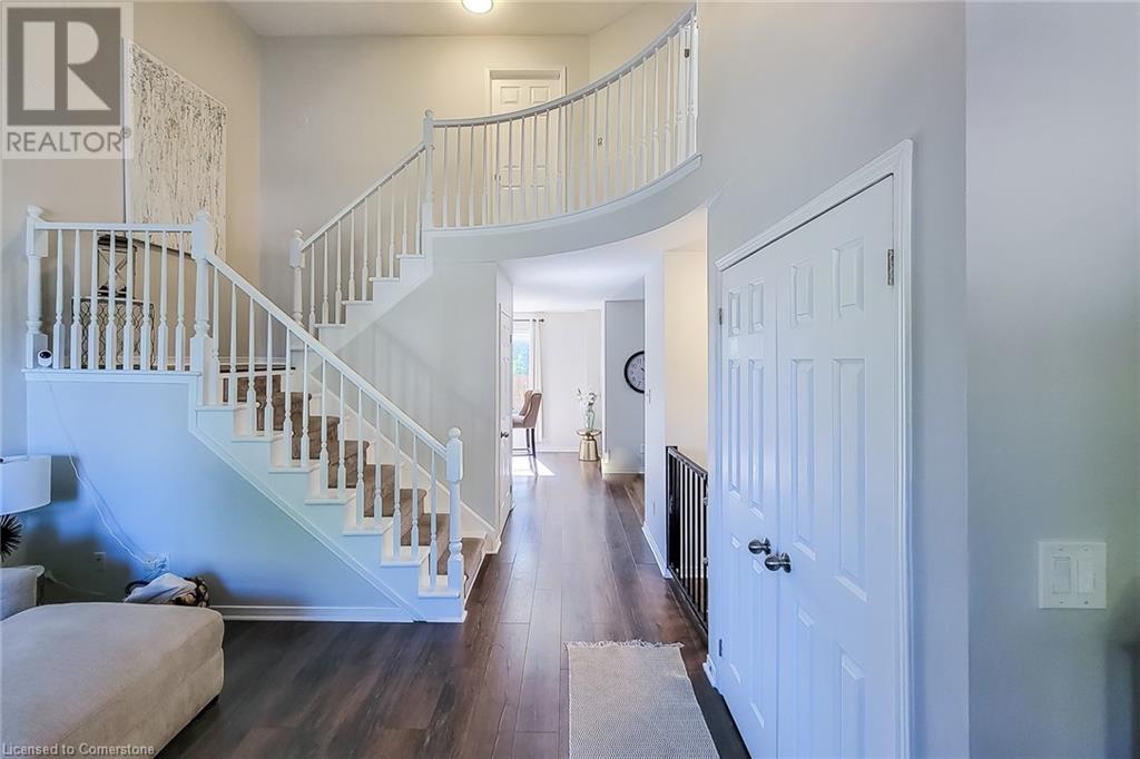 Photo 15 of 4532 Garden Gate Terrace, Beamsville ON