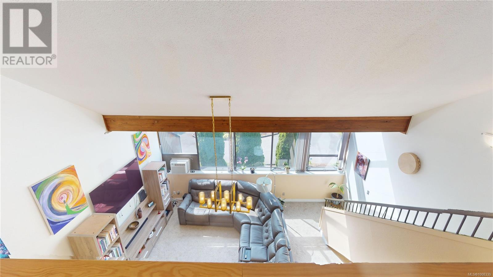 Single Family House for Sale in D  Elk Lake Dr Saanich 