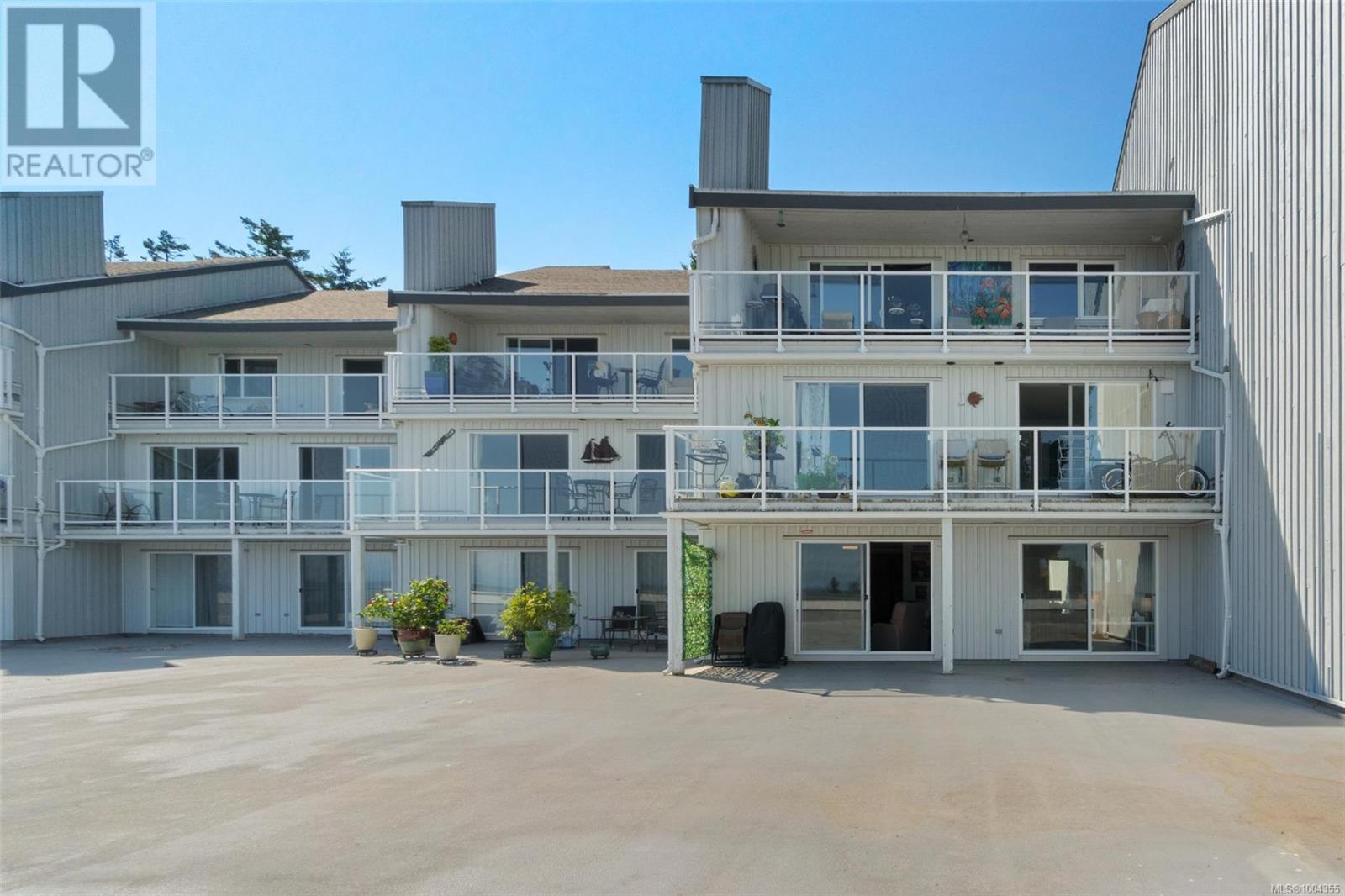 Photo 18 of 302 3555 Outrigger Rd, Nanoose Bay BC