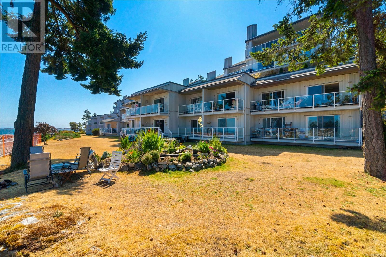 Photo 37 of 302 3555 Outrigger Rd, Nanoose Bay BC
