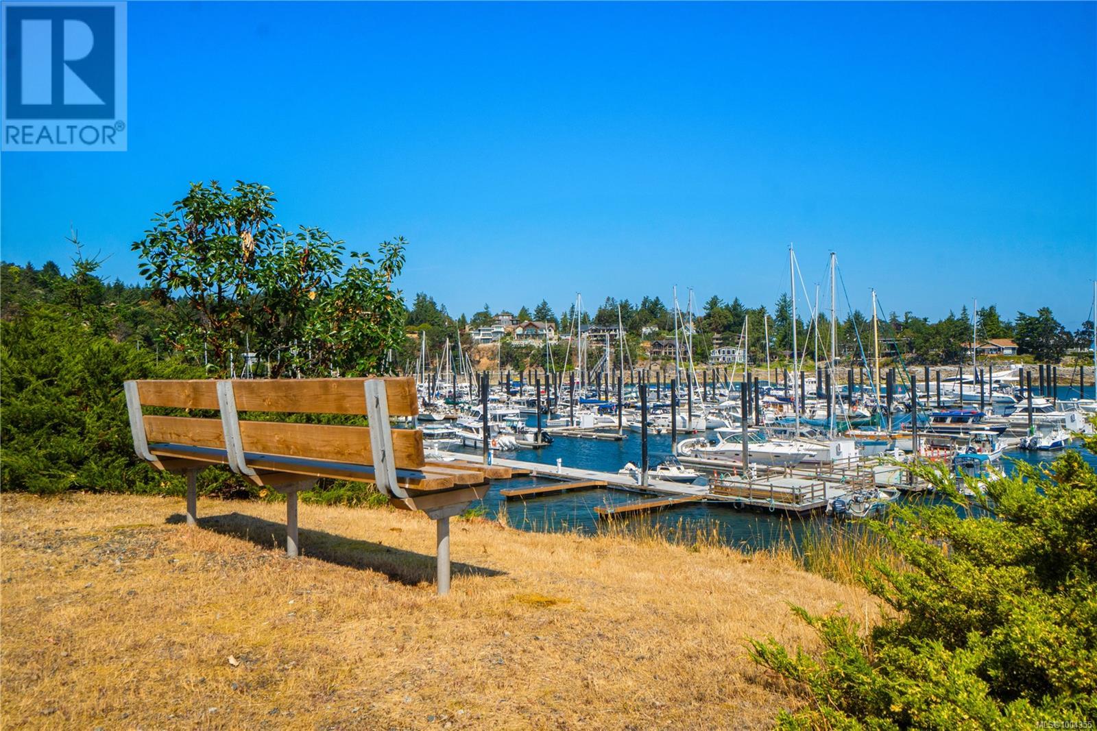 Photo 7 of 302 3555 Outrigger Rd, Nanoose Bay BC
