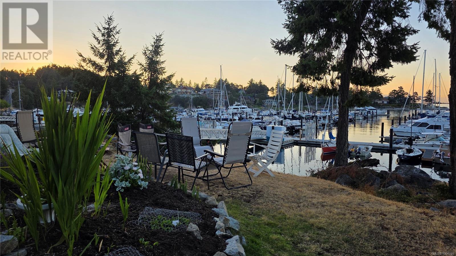 Photo 15 of 302 3555 Outrigger Rd, Nanoose Bay BC
