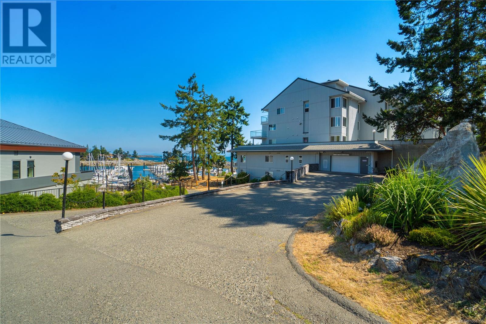 Photo 32 of 302 3555 Outrigger Rd, Nanoose Bay BC