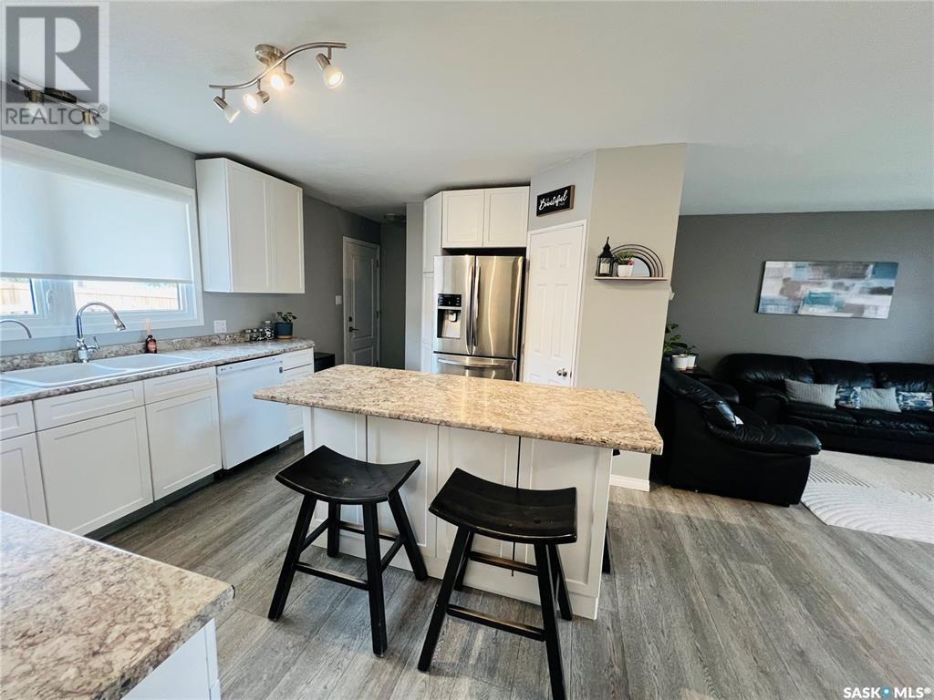 Photo 12 of 621 Central Avenue S, Swift Current SK