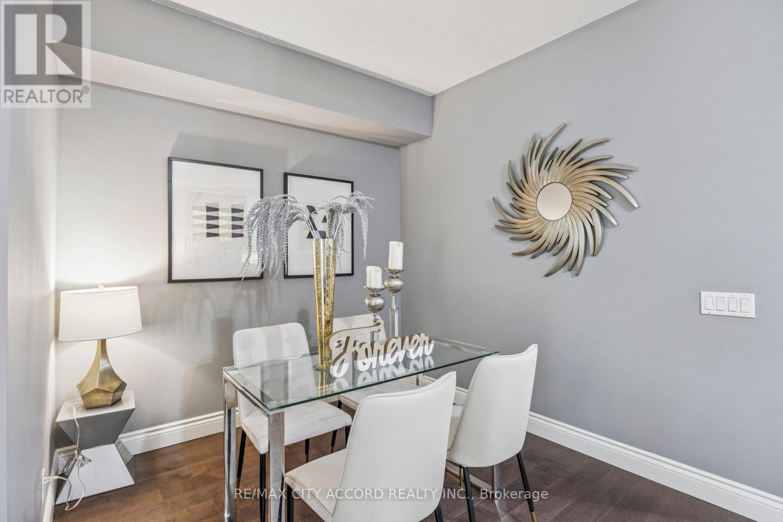 Photo 16 of 210 485 Rosewell Avenue, Toronto ON