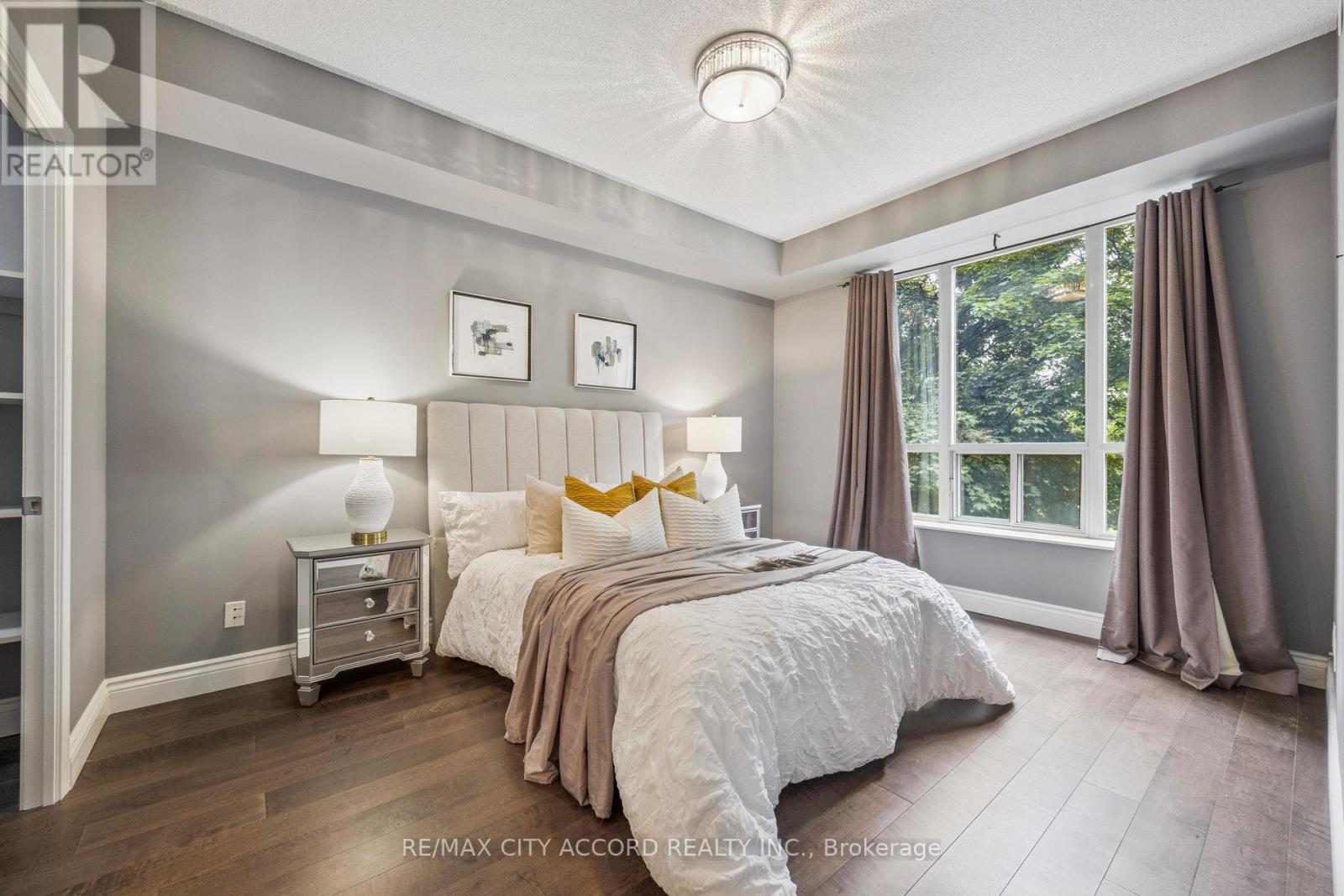 Photo 25 of 210 485 Rosewell Avenue, Toronto ON