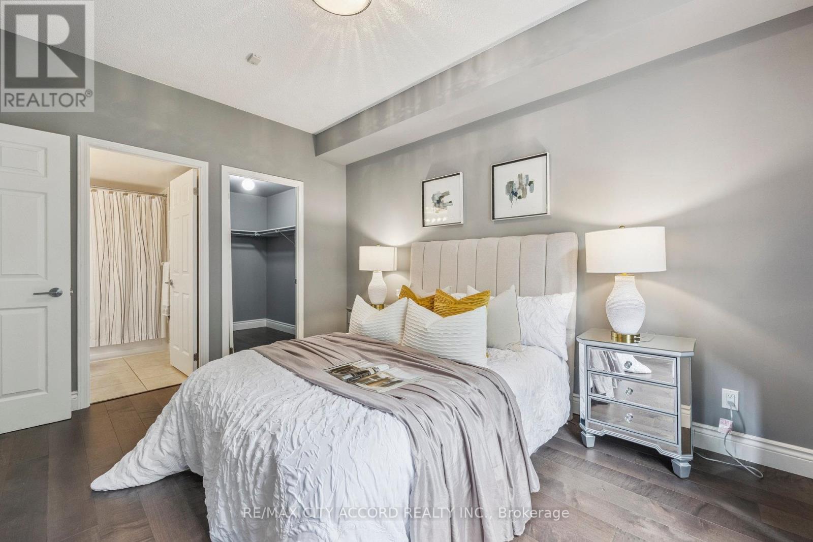 Photo 23 of 210 485 Rosewell Avenue, Toronto ON