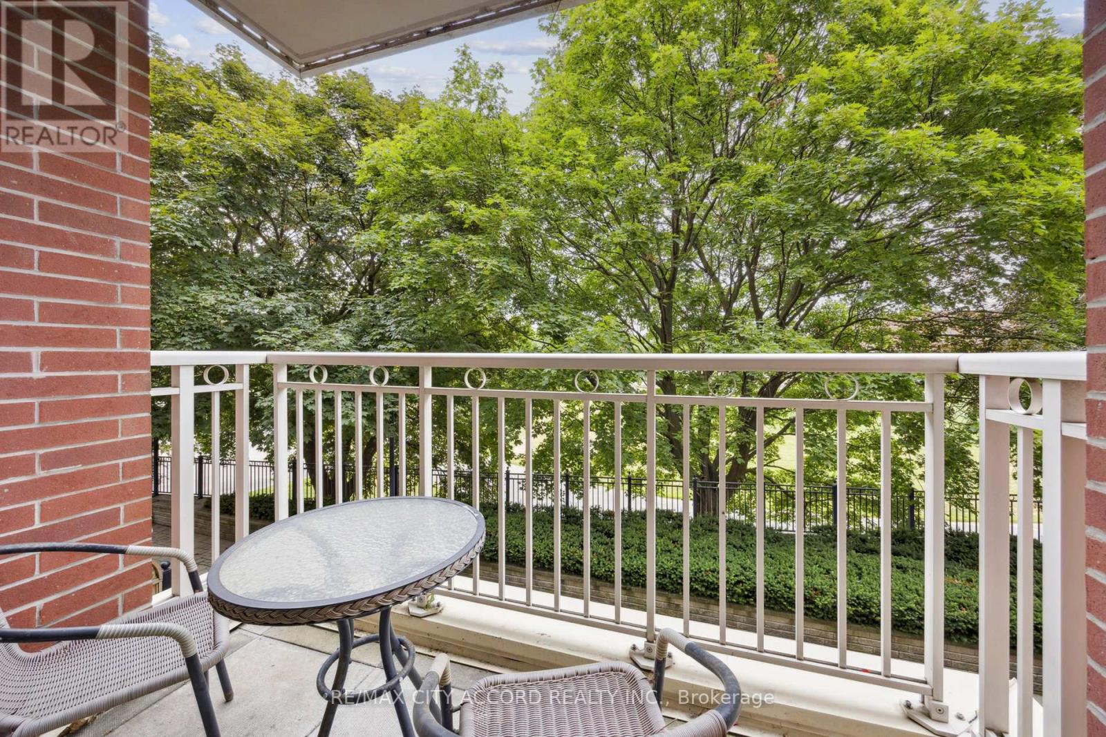 Photo 30 of 210 485 Rosewell Avenue, Toronto ON
