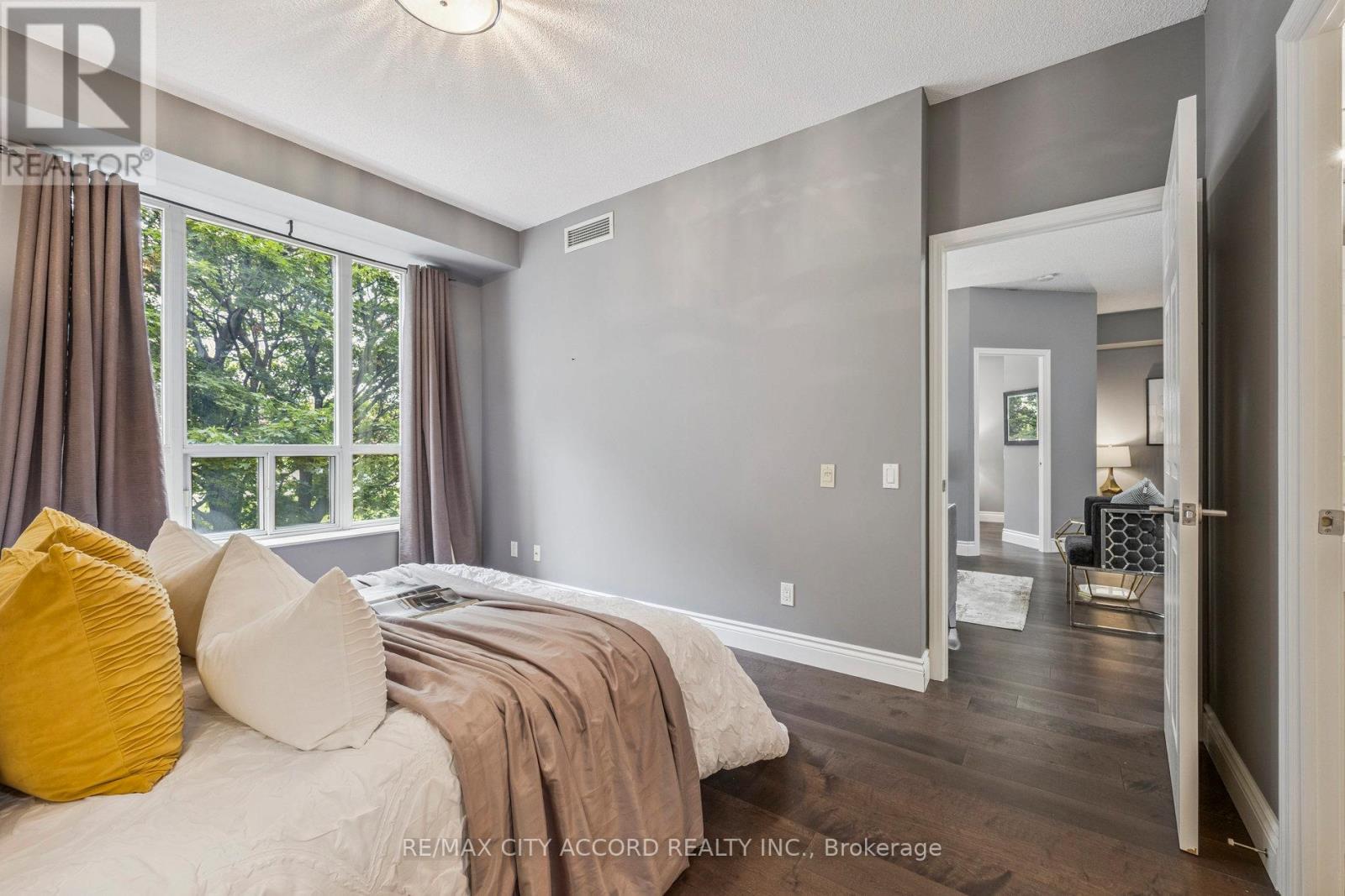 Photo 26 of 210 485 Rosewell Avenue, Toronto ON