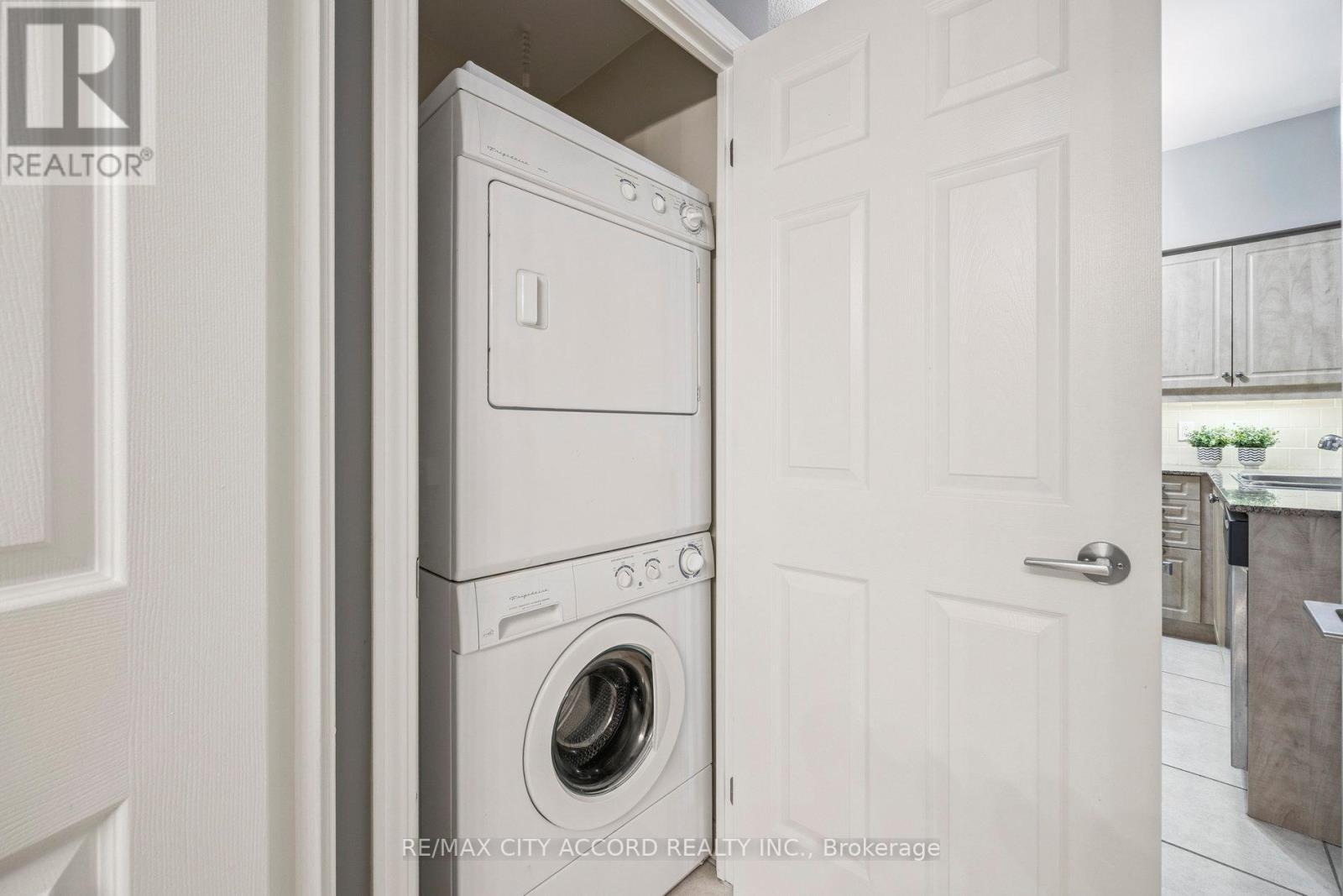 Photo 29 of 210 485 Rosewell Avenue, Toronto ON