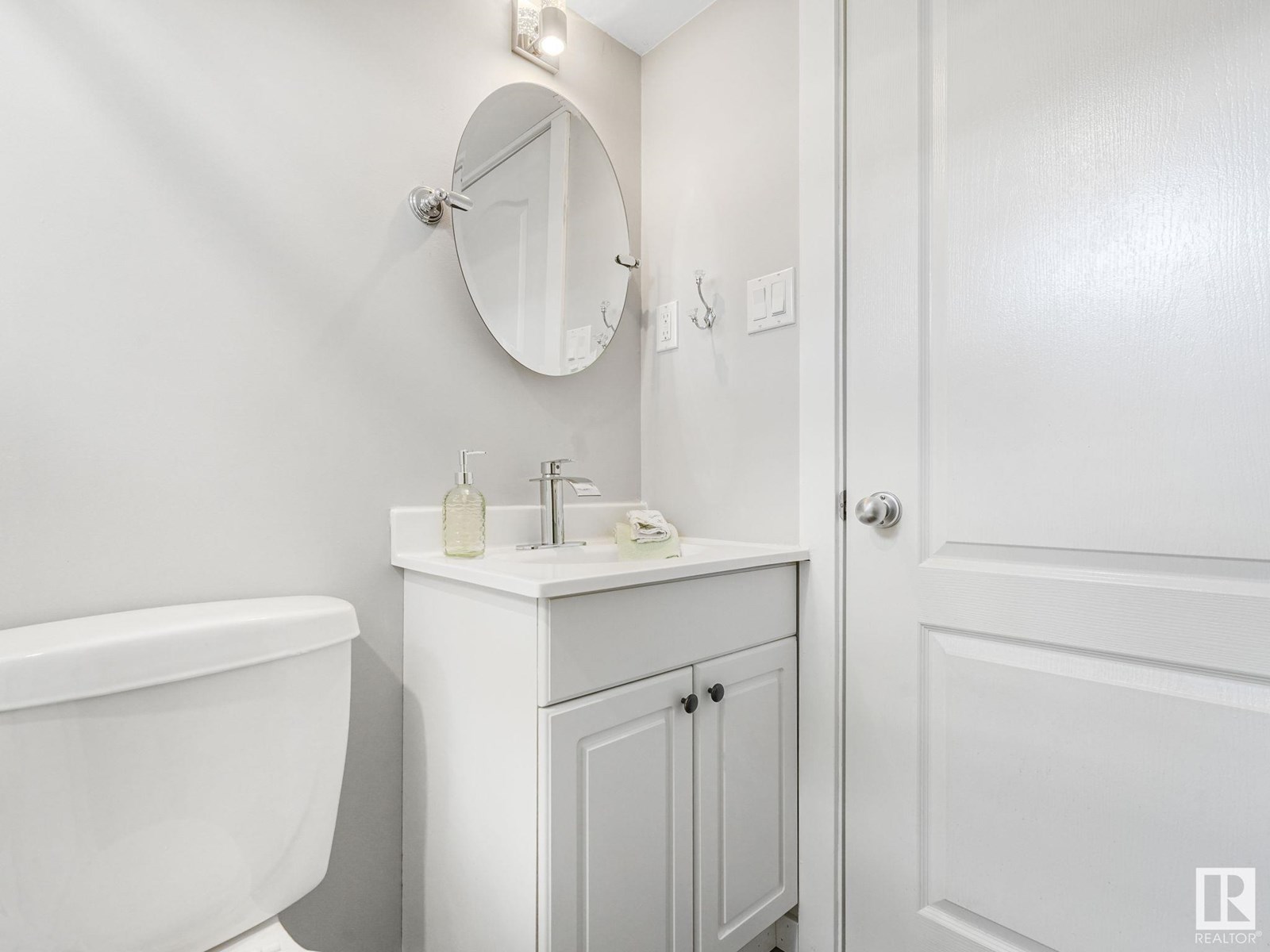 Photo 41 of 11908 52 St Nw, Edmonton AB