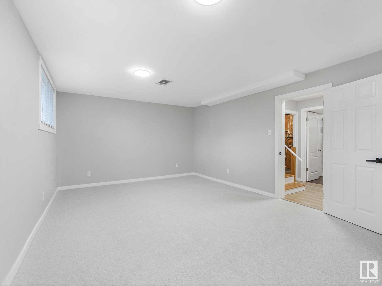 Photo 62 of 11908 52 St Nw, Edmonton AB