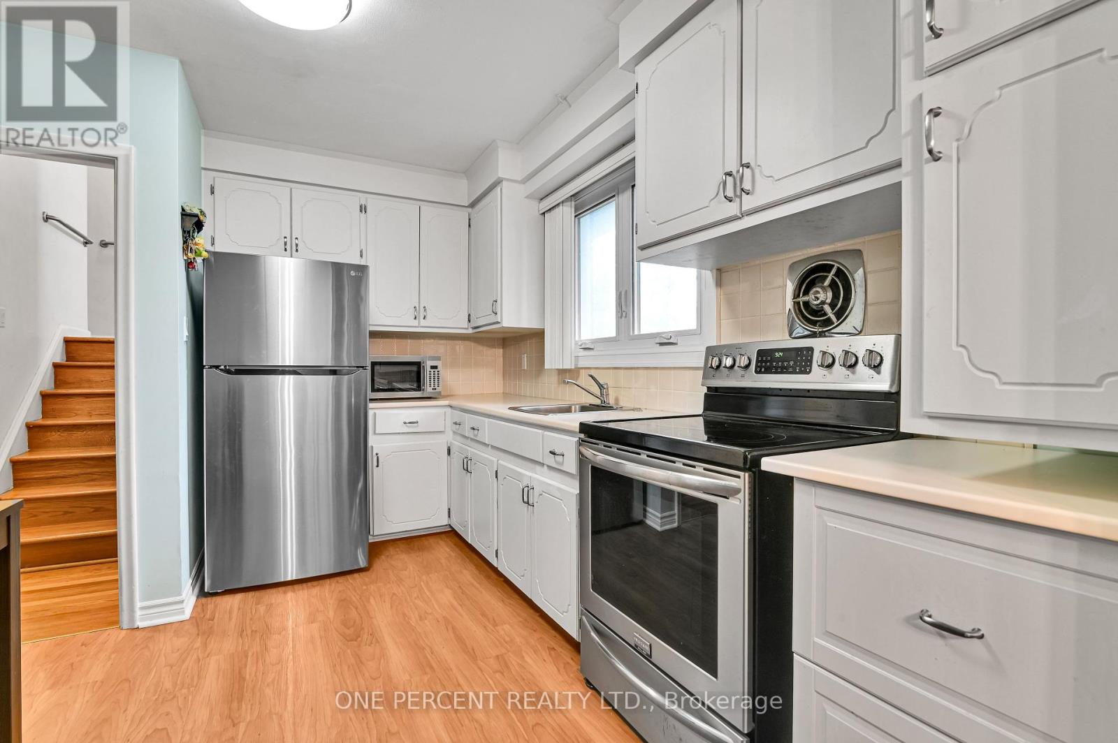 Photo 14 of 1244 Joyce Crescent, Ottawa ON